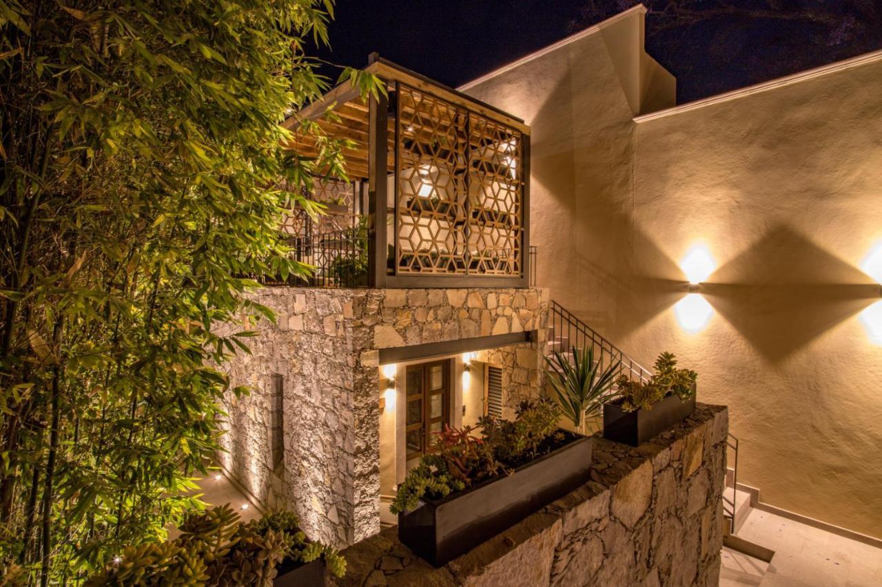 Hotel Apapacho Boutique Альенде Экстерьер фото