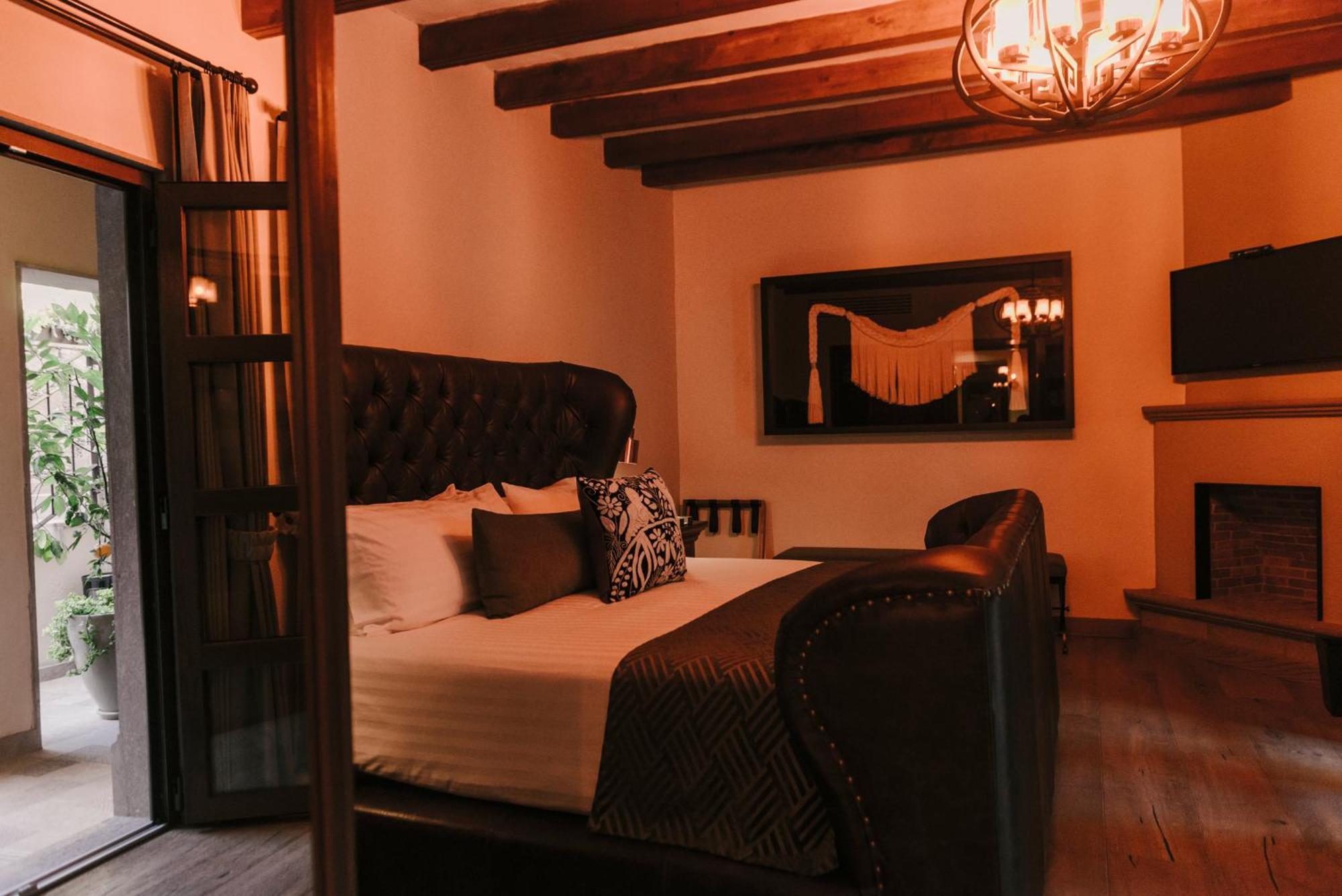 Hotel Apapacho Boutique Альенде Экстерьер фото